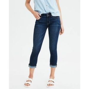 AMERICAN EAGLE SUPER STRETCH ARTIST CROP JEANS SIZE 4
